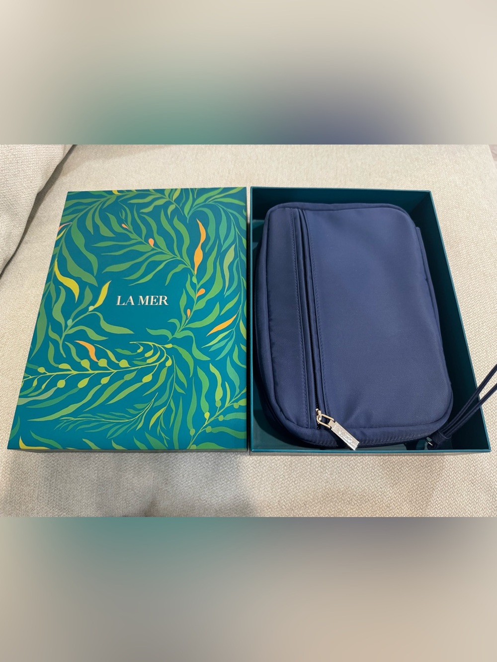 La Mer Navy Travel Organizer Pouch